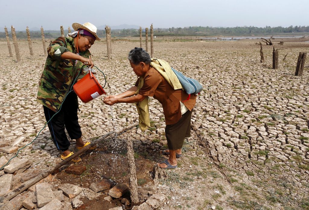 La falta de un suministro fiable de agua provoca la pérdida o la desaparición de puestos de trabajo. (ARCHIVO)