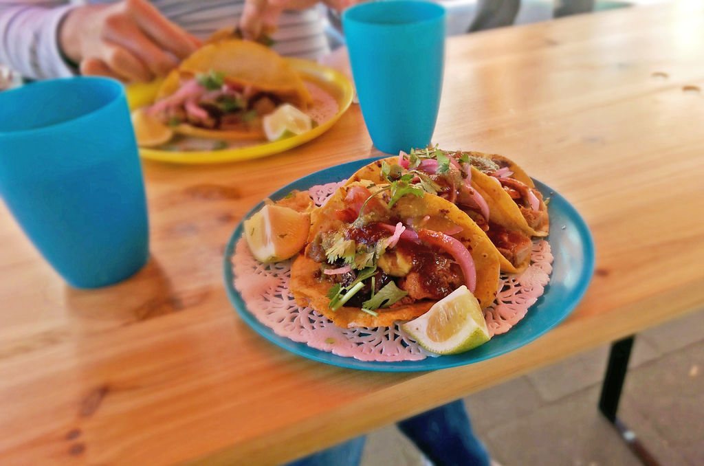De acuerdo con el vicepresidente del Conservatorio de la Cultura Gastronómica Mexicana, existen 13 familias de tacos. (ARCHIVO)