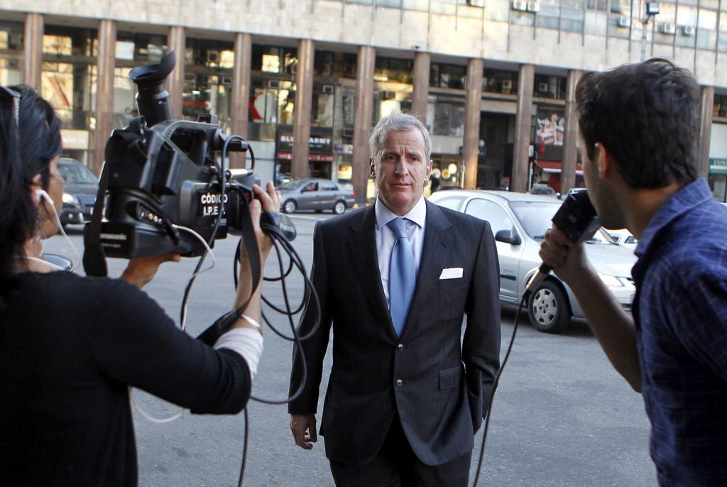 Juez de FIFA renuncia por escándalo de paraísos fiscales