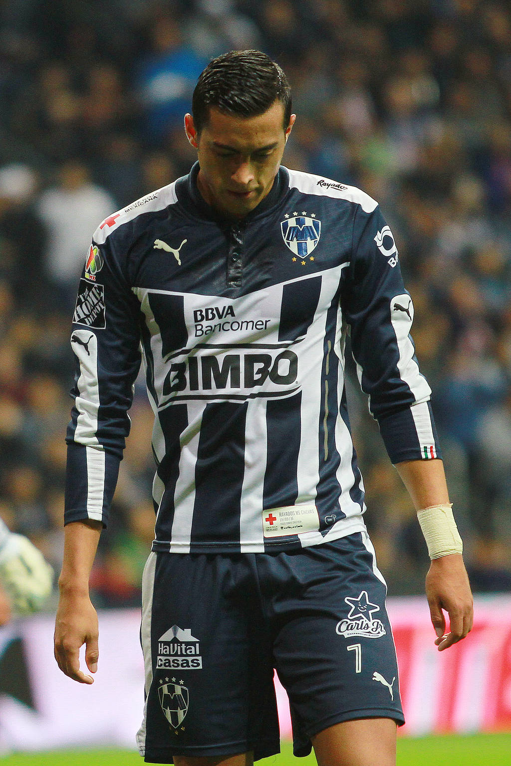 Rogelio Funes Mori, de Rayados, deberá pagar una multa. 