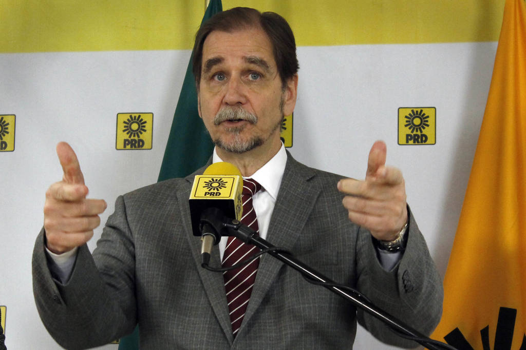 Dispuestos. El presidente del PRD, Agustín Basave, celebró la respuesta de Segob a la petición.