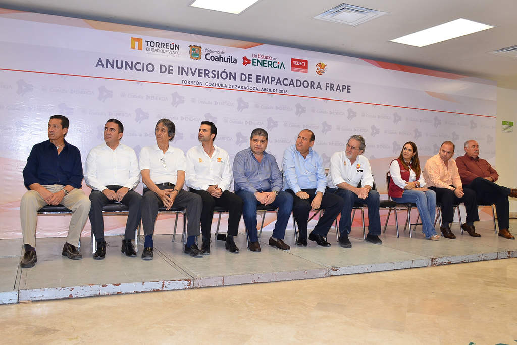 Moreira destacó la cifra de 150,000 empleos que se han generado en lo que va de la administración estatal y asegura que la dinámica de trabajo y promoción continuará. (FERNANDO COMPEÁN)
