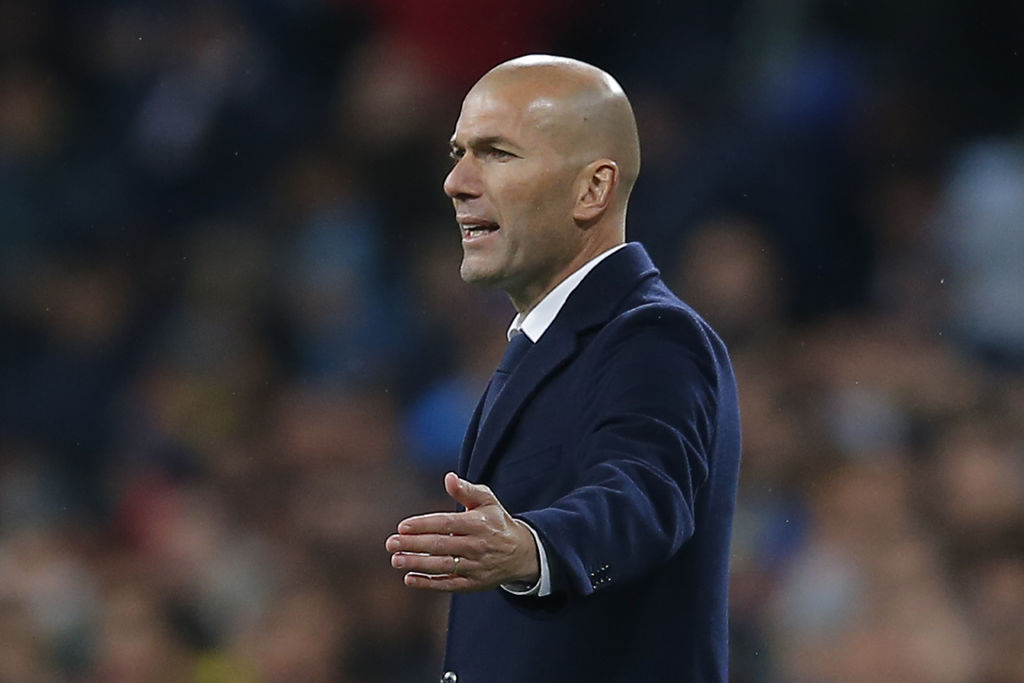 Zidane vivió con intensidad el partido. (AP)