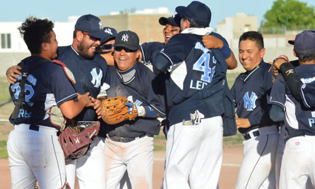 En grande celebraron los Bucaneros de NY la obtención del campeonato de Play Off, con lo que se coronaron monarcas absolutos. Los Bucaneros de NY se coronan