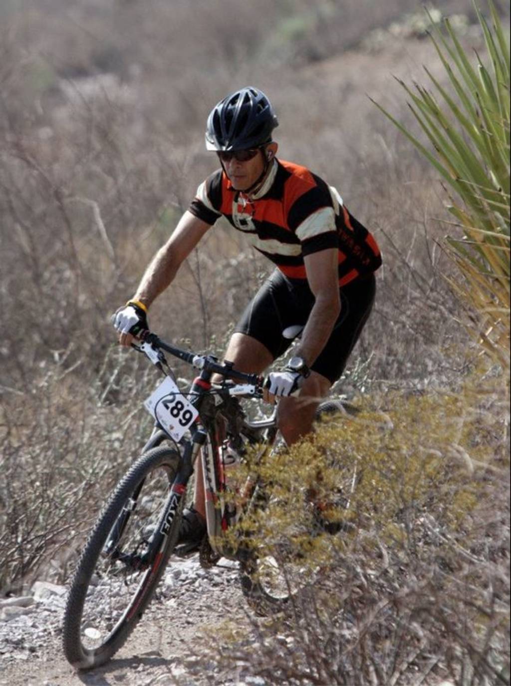 Francisco Hilario García Rivera falleció en Torreón, Coahuila, mientras practicaba el ciclismo de montaña. (Especial)