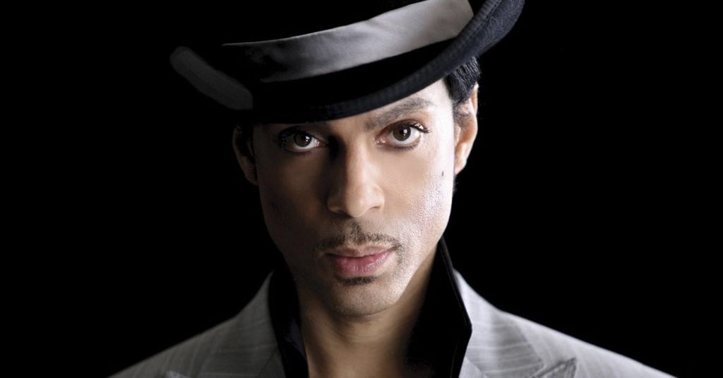 Las mismas fuentes indicaron que varios profesionales tocaron el tema con Prince, pero el cantante nunca mostró interés en redactar uno. (ARCHIVO)