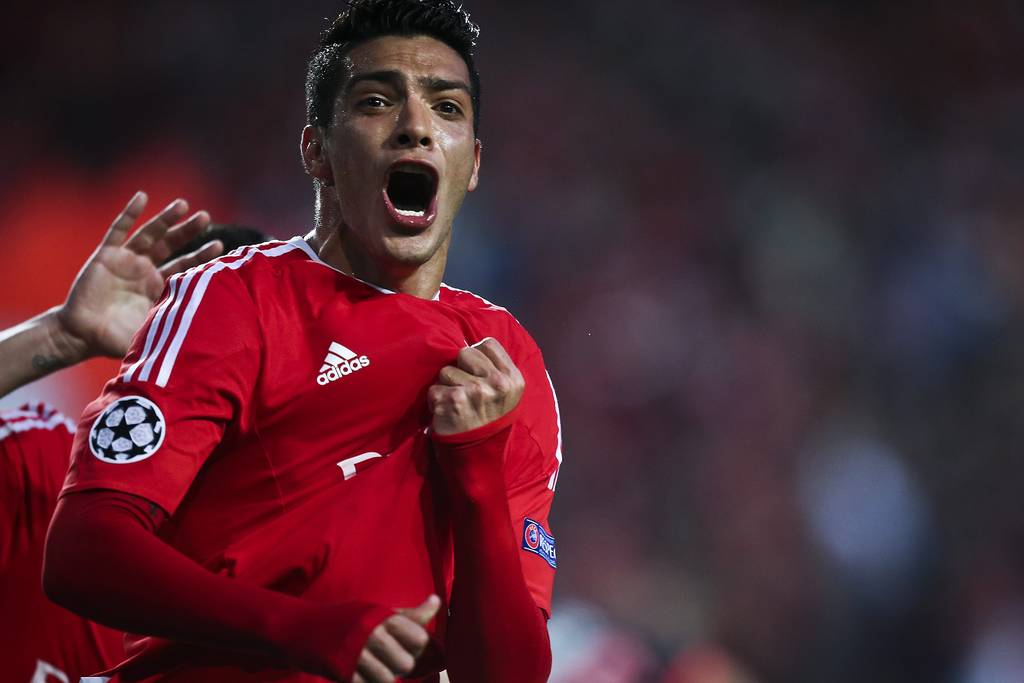 El mexicano mantiene buena racha en el Benfica de Portugal. 