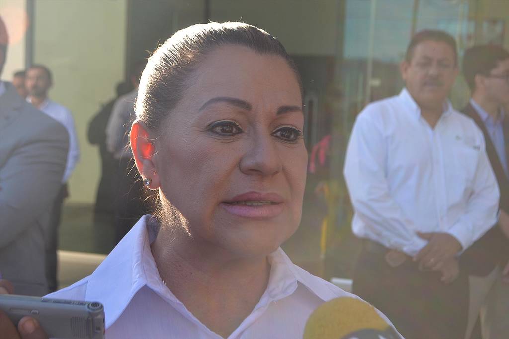 Postura. La candidata por la alcaldía Leticia Herrera, argumentó que se tiene que pensar en una zona con movilidad. (EL SIGLO DE TORREÓN)