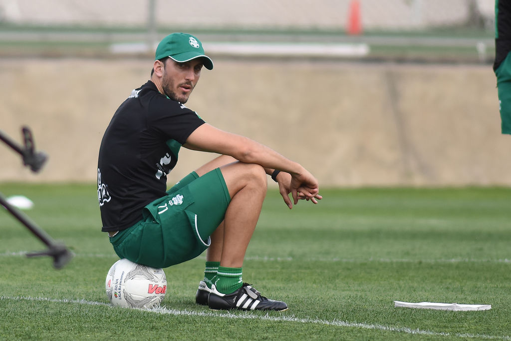 Zubeldía agregó que el equipo está contento por la manera de cerrar el torneo y a dos fecha de la culminación hay confianza de sacar los seis puntos porque se terminará en casa. (ARCHIVO)