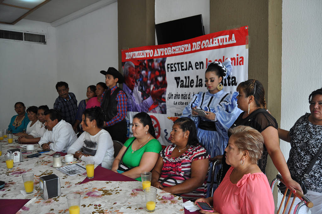 Celebración. Ignacio Cruz, miembro del Comité de Antorcha Popular dio los detalles de los festejos de Valle La Rosita. (GUADALUPE MIRANDA)