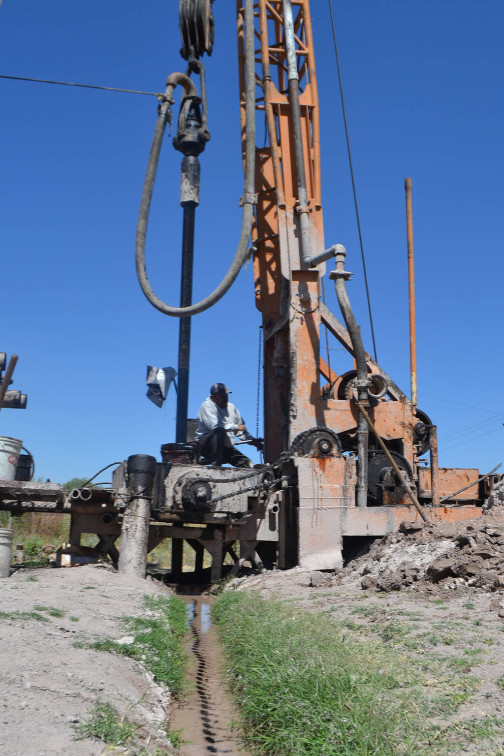 Reparación. Concluyeron los trabajos de mantenimiento y reparación del pozo cuatro, con el cual mejorará la presión del agua.
