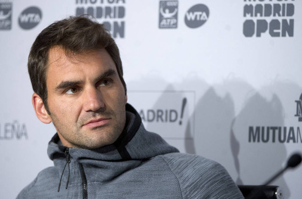 Roger Federer en la rueda de prensa donde anunció su retiro del torneo. (EFE)