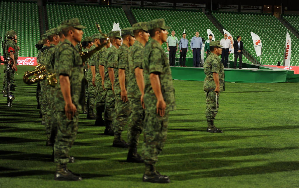 El Ejército Mexicano estuvo presente en los Honores a la Bandera Mexicana en la inauguración del evento.