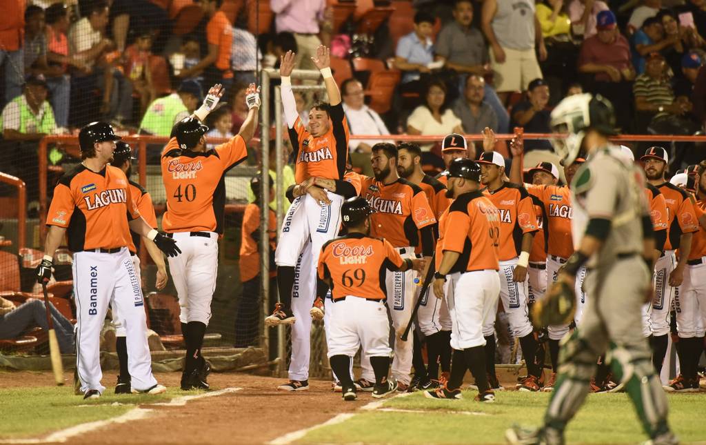 Vaqueros Laguna sumó su tercer triunfo consecutivo tras derrotar ayer en el estadio de la Revolución 4-1 a los Broncos de Reynosa. (Jesús Galindo)