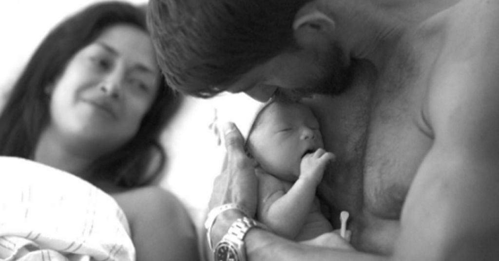'Sano y feliz!!! La mejor sensación que he tenido en mi vida!!!', escribió Phelps en su cuenta de Instagram el sábado al anunciar el nacimiento del hijo con su pareja Nicole Johnson. (ESPECIAL)