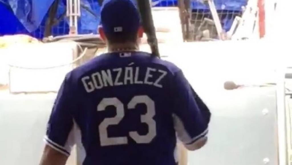 El bateador de los Dodgers, Adrián González, busca que se ponga el acento a los apellidos latinos en las Grandes Ligas. 