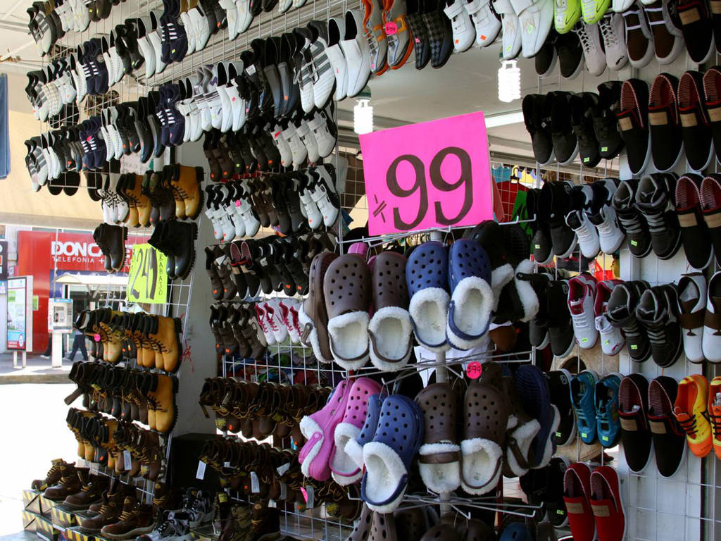 Protección. Buscan evitar la importaicón de telas y zapatos con precio subvaluados al país.
