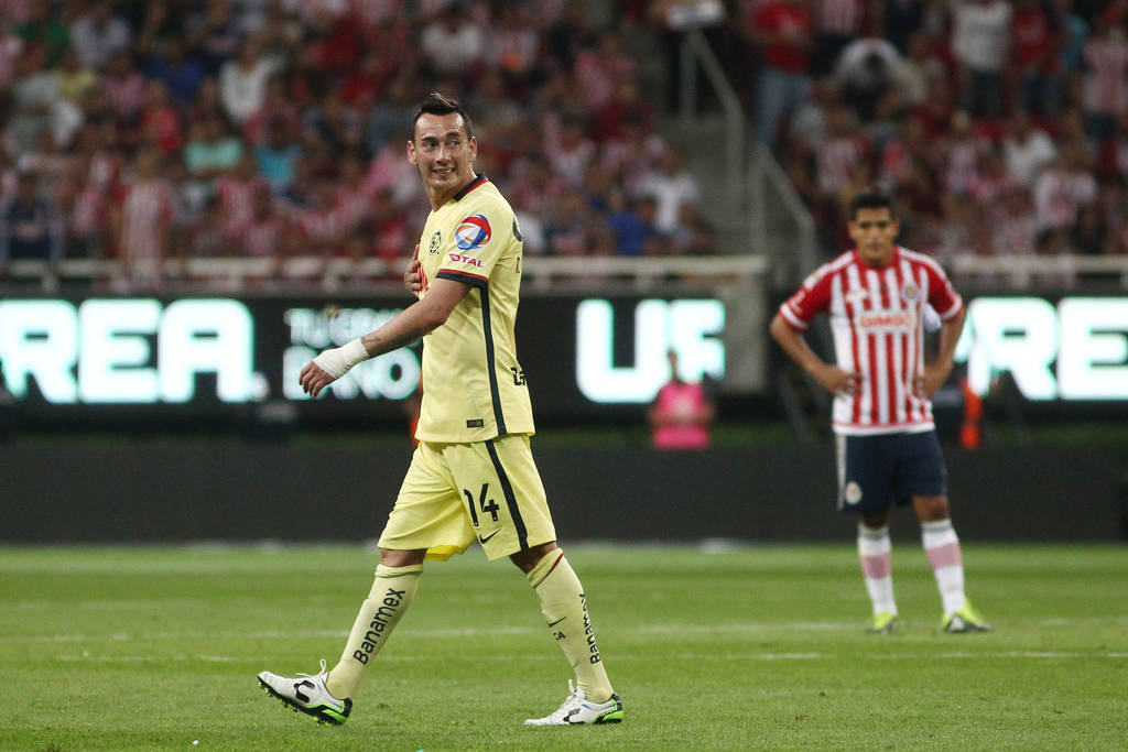 Por América, Rubens Sambueza (foto) fue suspendido; por Chivas, el técnico Matías Almeyda y el delantero Ángel Zaldívar. 