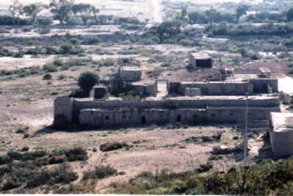 Una vista desde el cerrito de la Cruz, del Casco de Santa Isabel. c.a. 1990.
