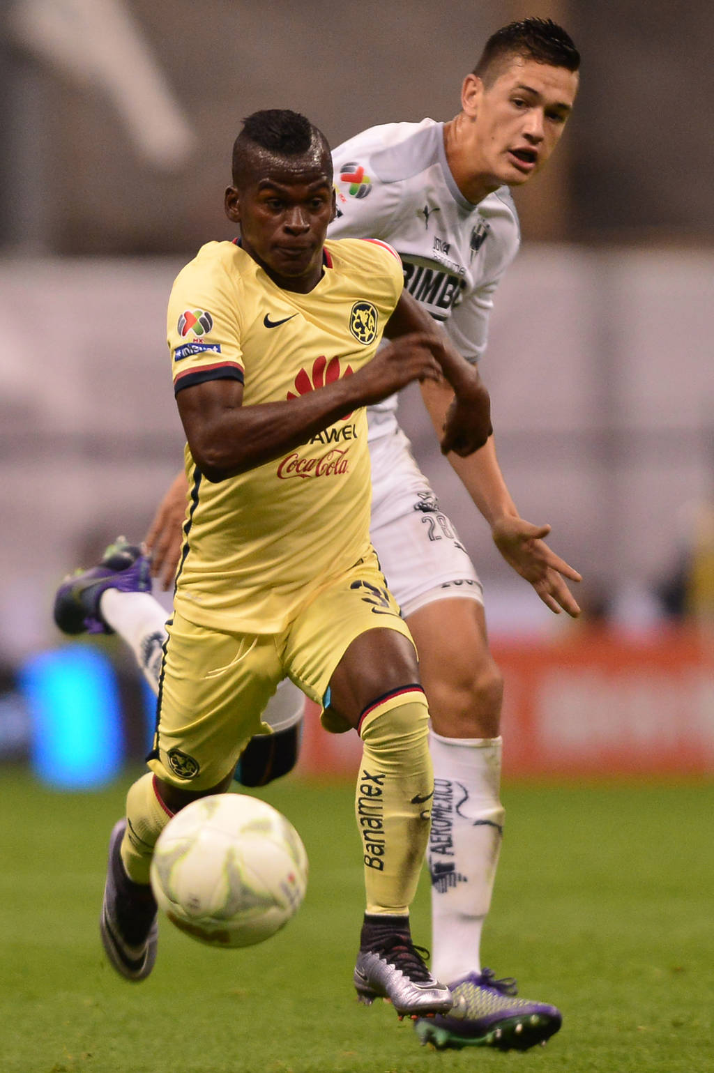 El colombiano Darwin Quintero tuvo una buena actuación en el partido de ida.  (Jam Media)