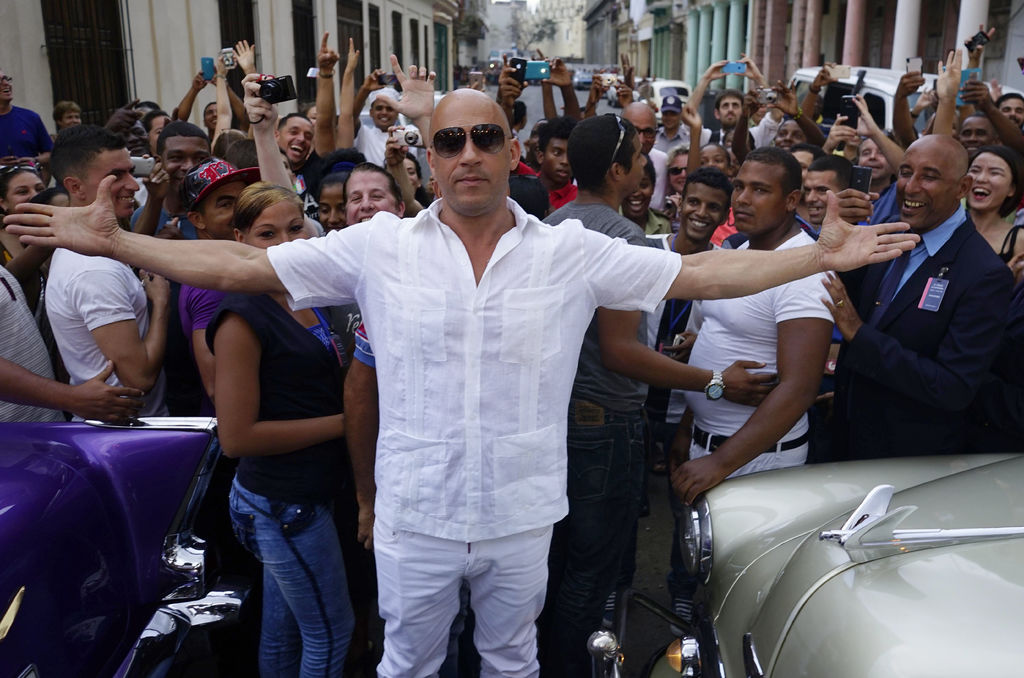 Seguidores. El actor Vin Diesel emocionó a sus fanáticos cubanos durante las grabaciones de la octava parte de la exitosa saga de Rápido y furioso hace unas semanas.
