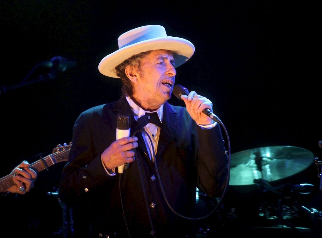 El galardonado cantautor estadounidense Bob Dylan, uno de los referentes más importantes de la música popular, celebra este martes 75 años de vida. (ARCHIVO)