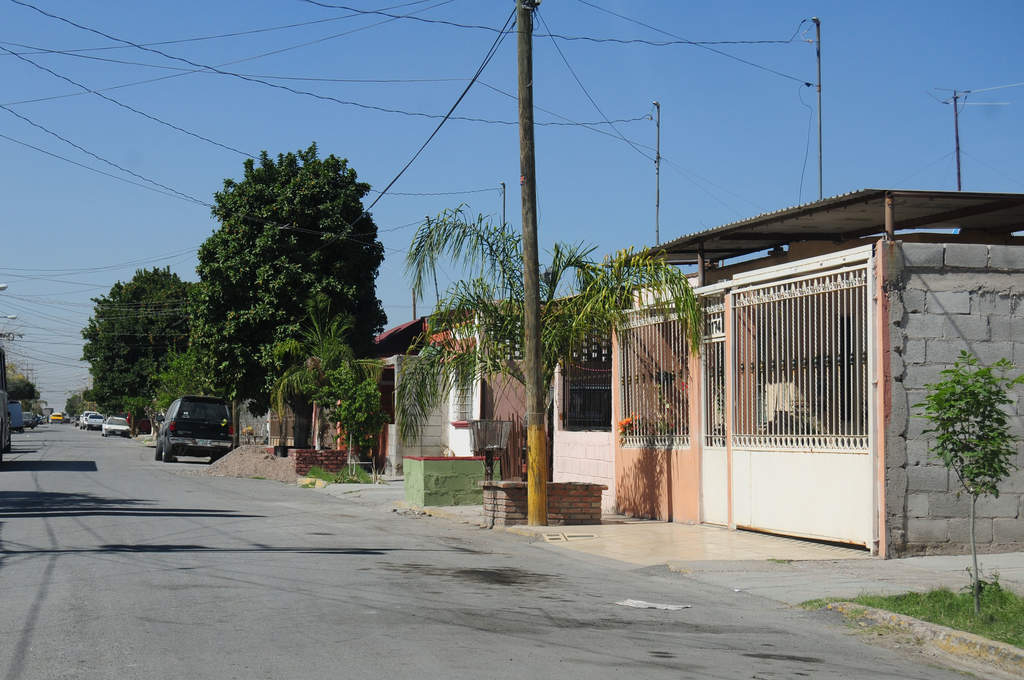Regularizarán en Coahuila la posesión de 4 mil 867 viviendas en seis ciudades entre ellas Torreón. (ARCHIVO)