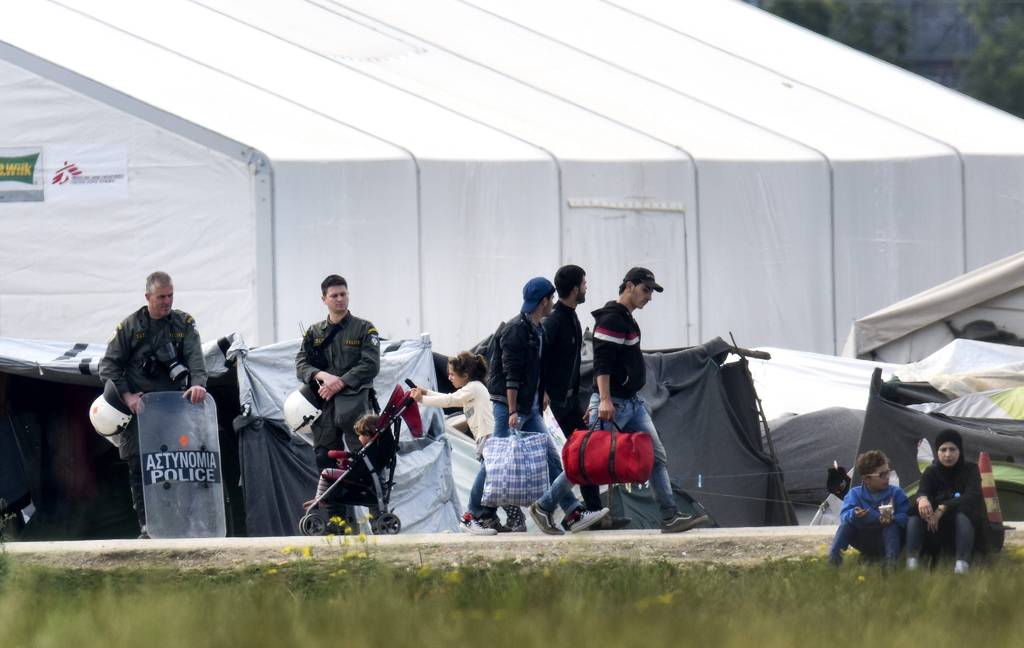 Macedonia.  En la fotografía se muestra el desalojo del campamento de refugiados de Idomeni en el lado griego de la frontera.