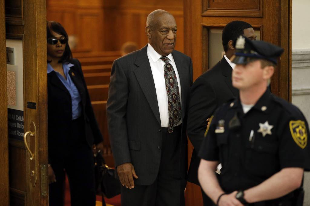 Corte.  Una jueza de EU decidió abrir el primer juicio por agresión sexual contra Bill Cosby, que tendrá que responder por los abusos a los que supuestamente cometió en 2004 a Andrea Constand, una de las más de 50 mujeres que lo han denunciado.
