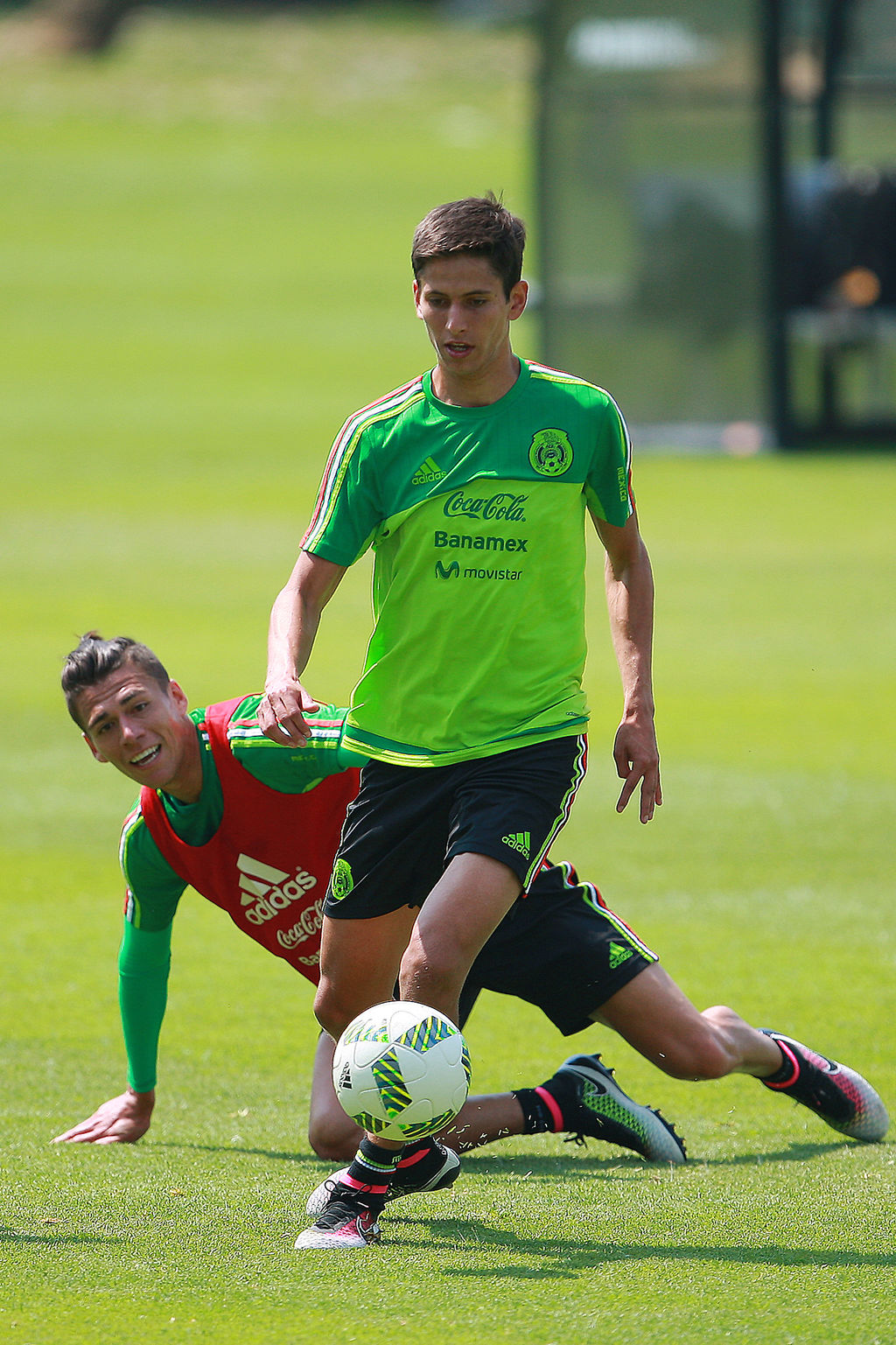 Héctor Moreno y Jürgen Damm durante la práctica
de la Selección Mexicana. (Jam Media)