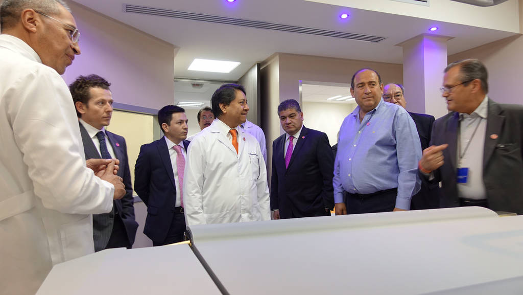 Salud. Rubén Moreira anunció que habrá una Unidad Médica Especializada en Oncología en Torreón este año. (CORTESÍA)