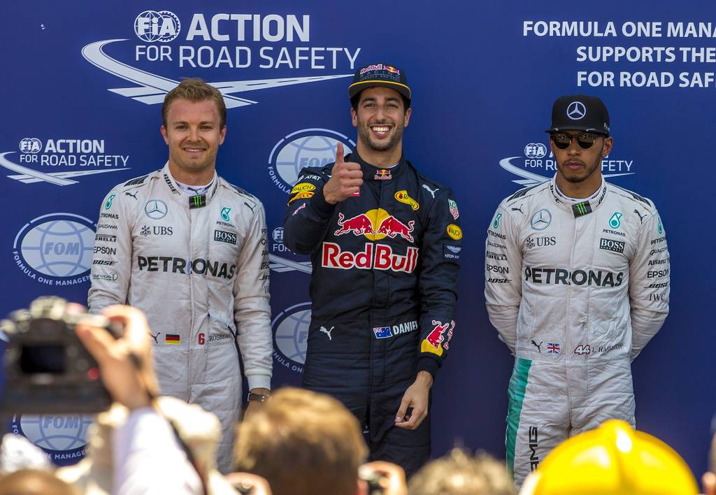 Daniel Ricciardo consiguió la primer 'pole' de su carrera. (EFE)