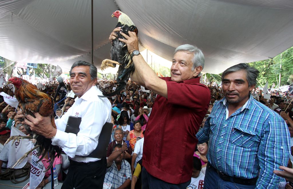 En el cierre de campaña de los abanderados de Morena en esta entidad, con comicios el 5 de junio, López Obrador se asumió como ángel y de paso bendijo al Movimiento de Regeneración Nacional (Morena). (EL UNIVERSAL)