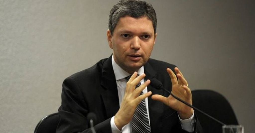 Los audios indican que Silveira habría aconsejado al investigado presidente del Senado, Renan Calheiros, tratar de evitar la acción de los fiscales de la Operación Lava Jato. (ARCHIVO)