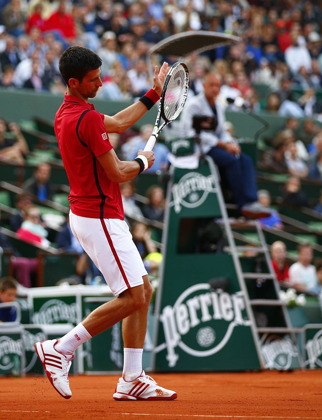 El tenista serbio Novak Djokovic, busca conquistar su primer título en Roland Garros. (EFE)