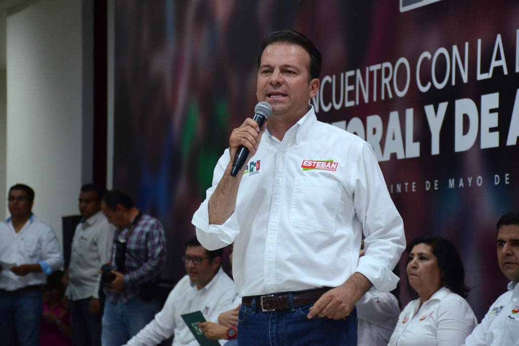 Candidato a gobernador de Durango por la alianza que encabeza el PRI, supera por 11 puntos a José Rosas Aispuro, del PAN-PRD. (ARCHIVO)