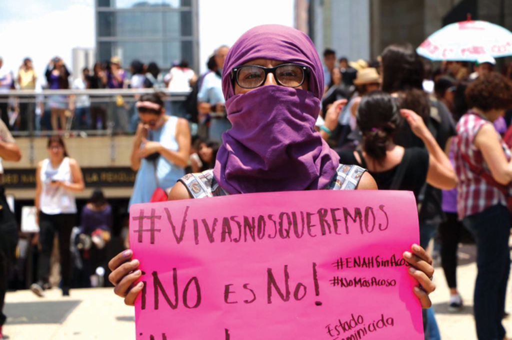 Marcha #VivasNosQueremos desde el Monumento a la Revolución (México,2016). Foto: Portal Sin Embargo