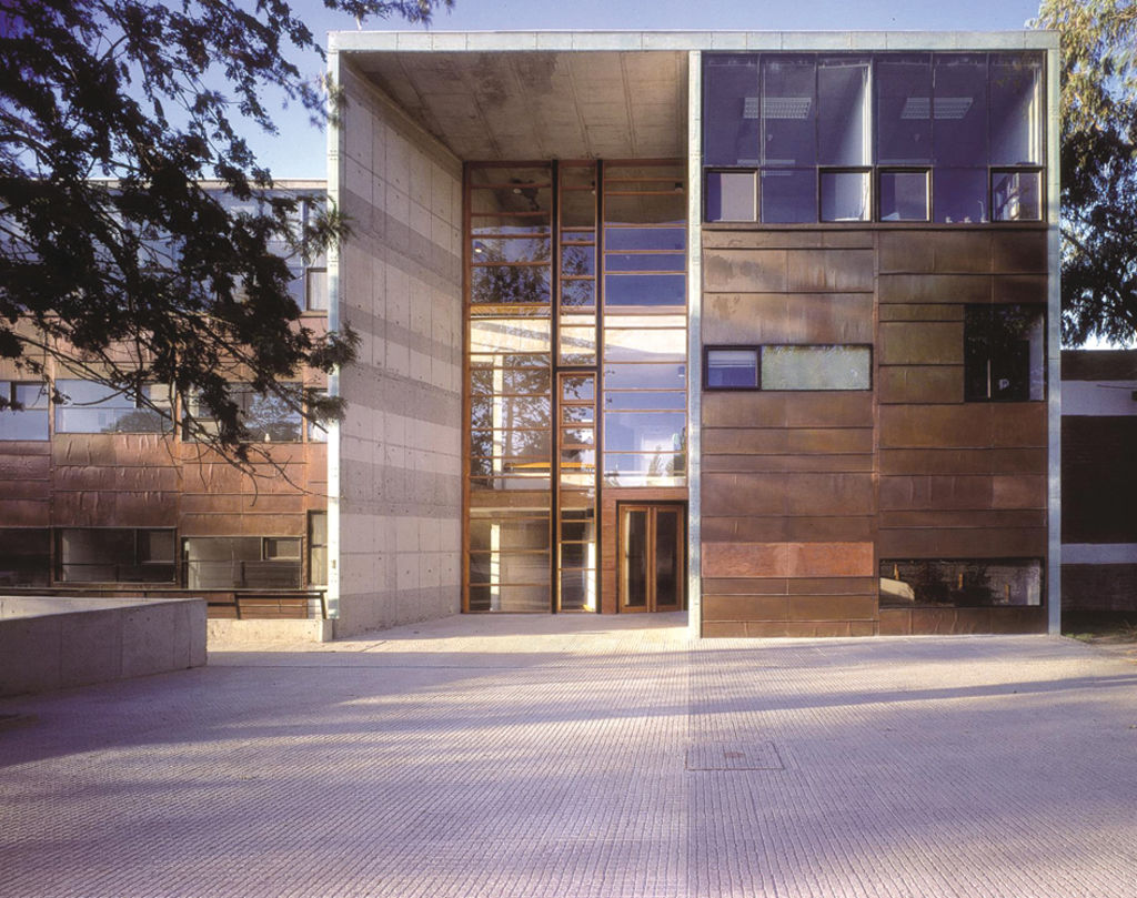 Facultad de Matemáticas de la Universidad Católica de Chile
(Santiago, Chile). Foto:Tadeuz Jalocha