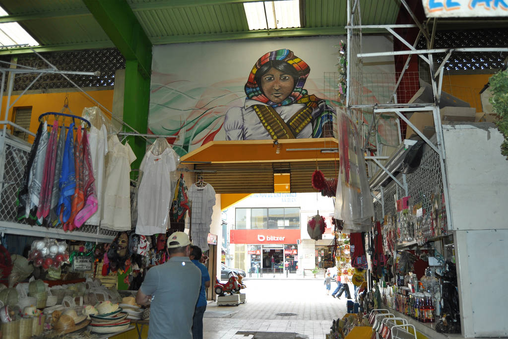 Imagen. Este es uno de los seis murales que se encuentran listos y que lucen en la parte alta del mercado Juárez. (GUADALUPE MIRANDA)