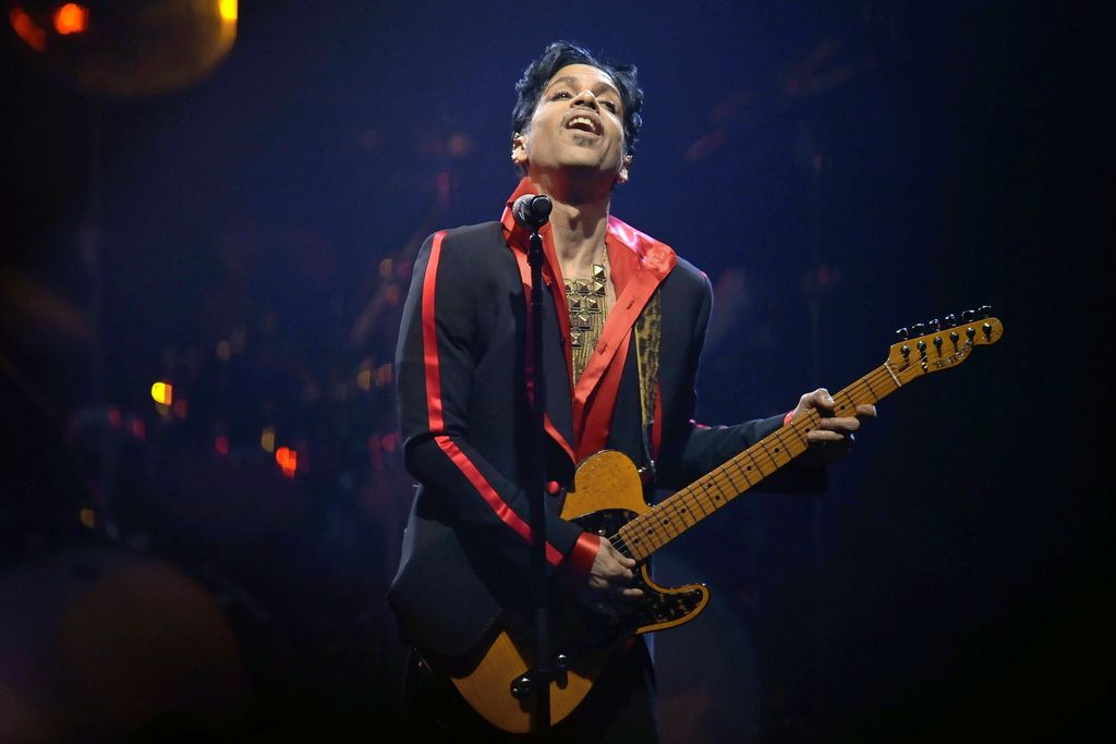 
PETA dijo el viernes que la canción estará disponible el 7 de junio, día del cumpleaños de Prince. 