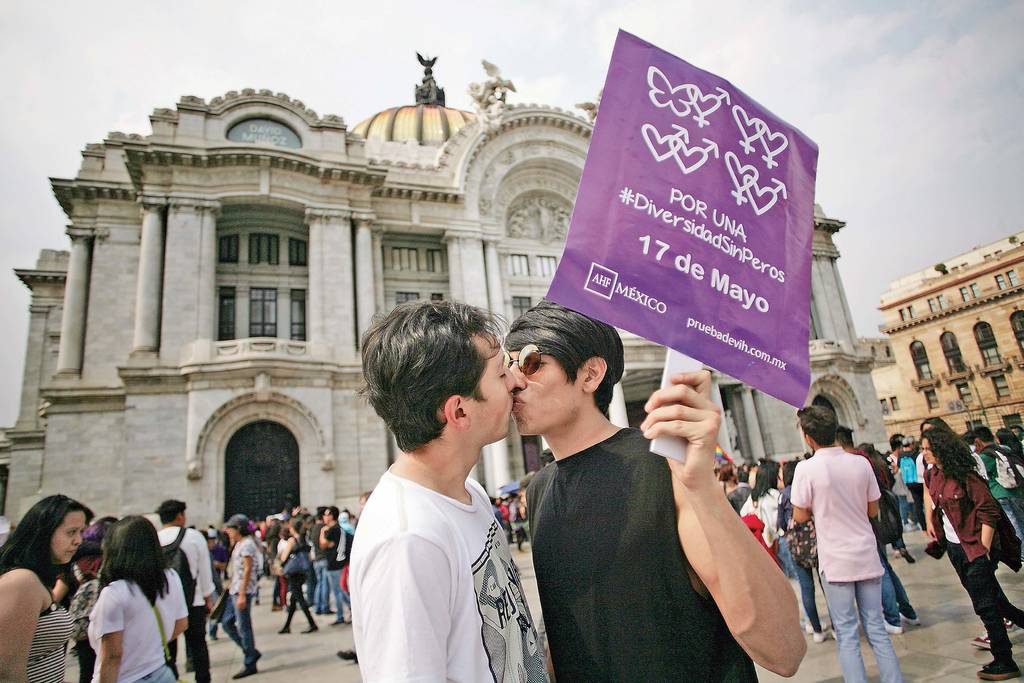 En contra. Una iniciativa de ley del presidente que propone la legalización del matrimonio entre personas del mismo sexo ha causado rechazo entre diferentes organizaciones religiosas.