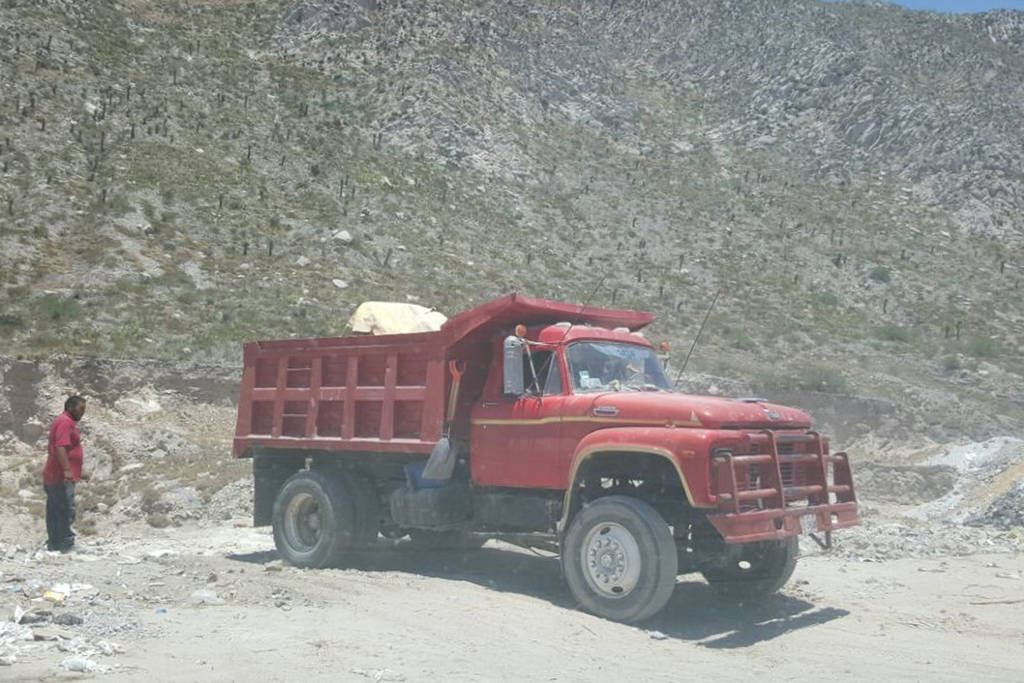 Autorización. Según Servicios Públicos, sí tienen autorización para arrojar basura. (EL SIGLO DE TORREÓN)