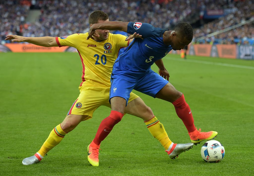 Patrice Evra, de Juventus, defendió a sus compañeros de selección. 