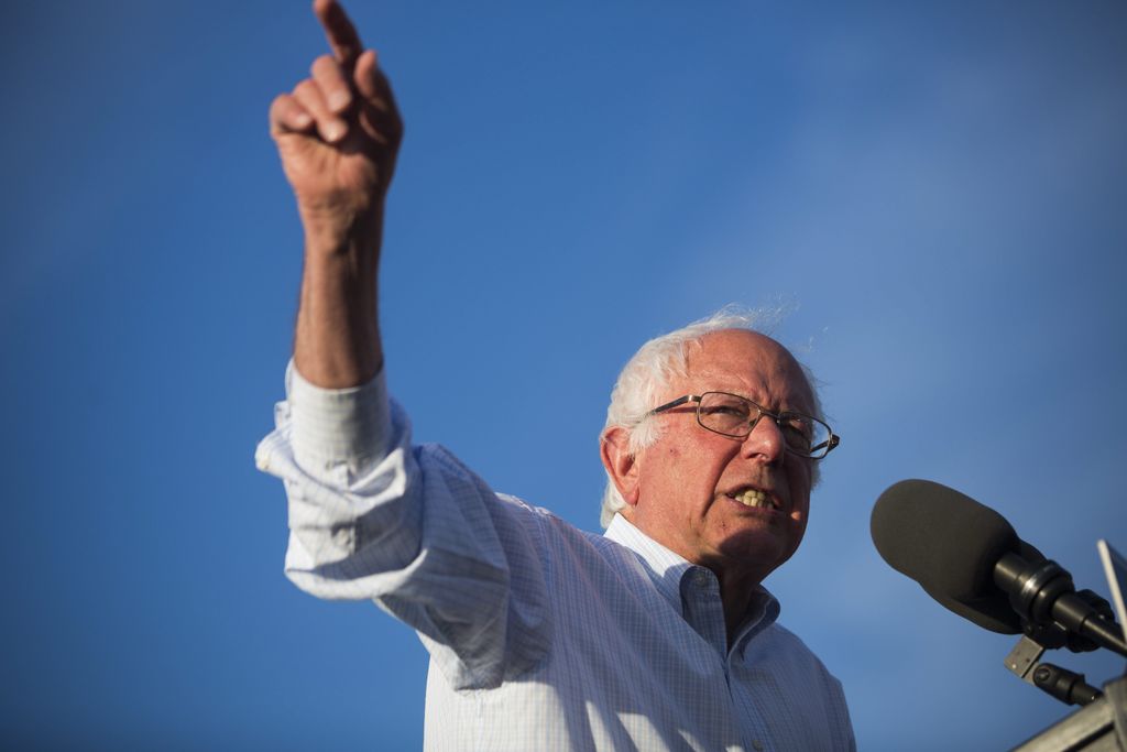 Sanders rehusó decir si es que suspenderá su campaña después de la última primaria a realizarse el martes en el Distrito de Columbia o si es que apoyará a Clinton. (ARCHIVO)