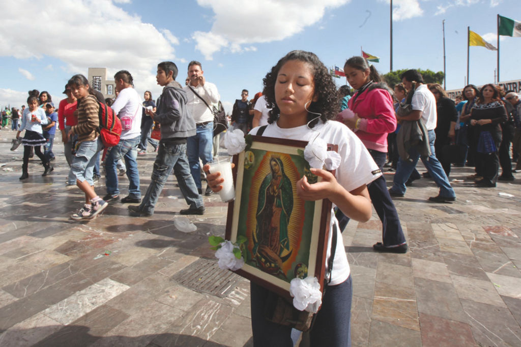 México registra desde hace décadas un descenso progresivo de católicos, que a pesar del elevado número de fieles ha “dejado de ser monocreyente” para entrar en un “mercado religioso”. Foto: EFE