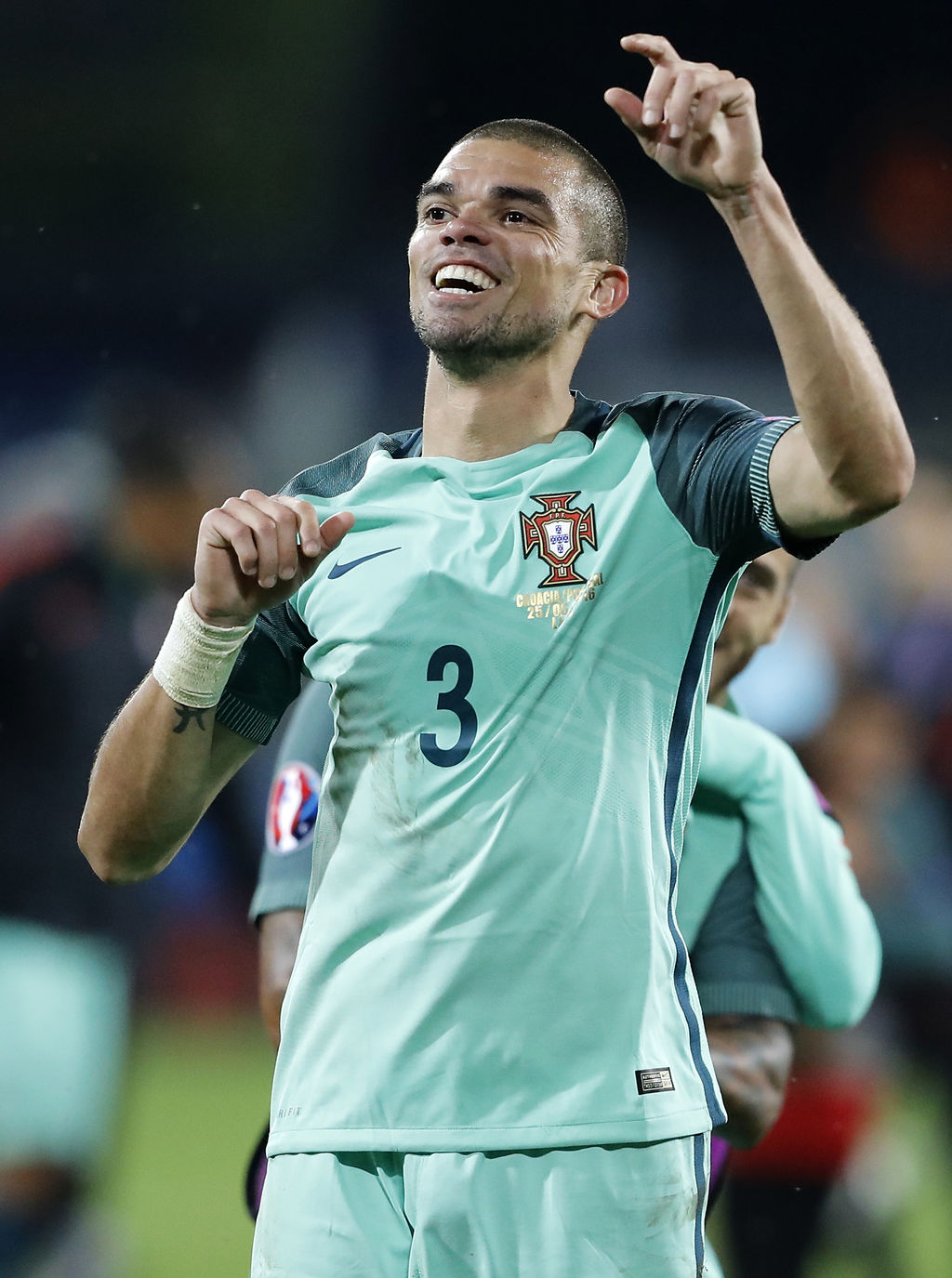 Pepe recordó que Portugal contó con un día menos que Croacia para preparar el duelo, y ensalzó 'el espíritu de equipo' mostrado en el encuentro. (AP)