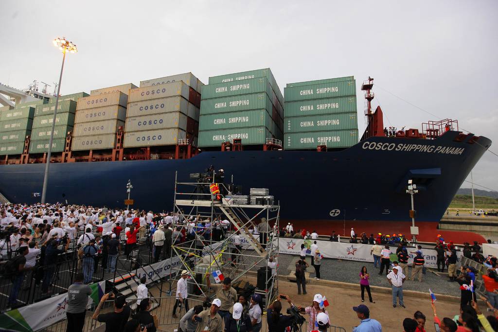 Apertura. Aspectos de la inauguración del Canal de Panamá. 