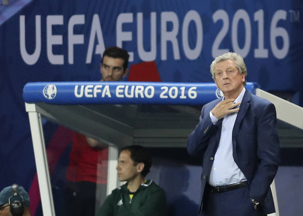 
El técnico de la selección inglesa, Roy Hodgson, anunció su dimisión, luego de que su equipo quedó fuera de la Euro.
