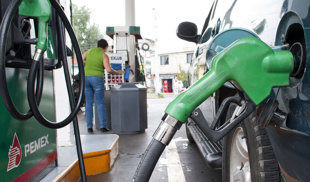 La gasolina Magna y Premium subirán sus precios en julio. (ARCHIVO) 