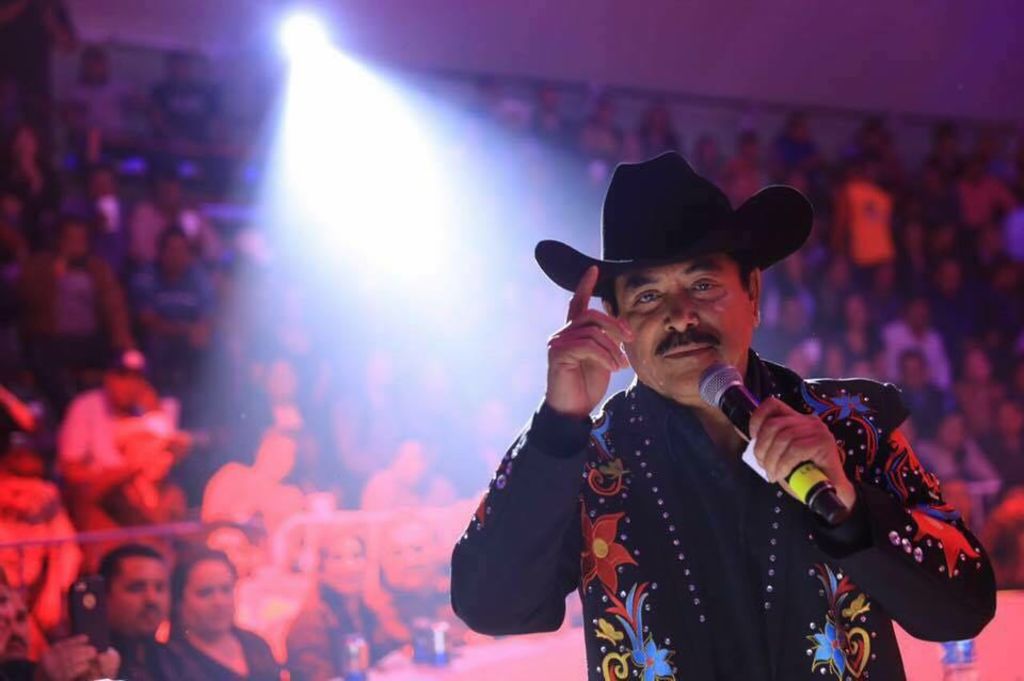 El cantante se presentará el viernes en el palenque de la Expo Feria de Gómez Palacio junto a Lalo Mora y Rosendo Cantú.  (ARCHIVO) 